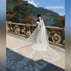Royal Floral Lace Wedding Veil with Comb